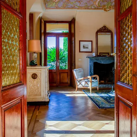 Casanova - With Private Pool *
